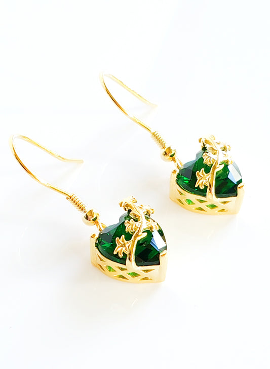 Chaste heart Dangle small earrings image 0